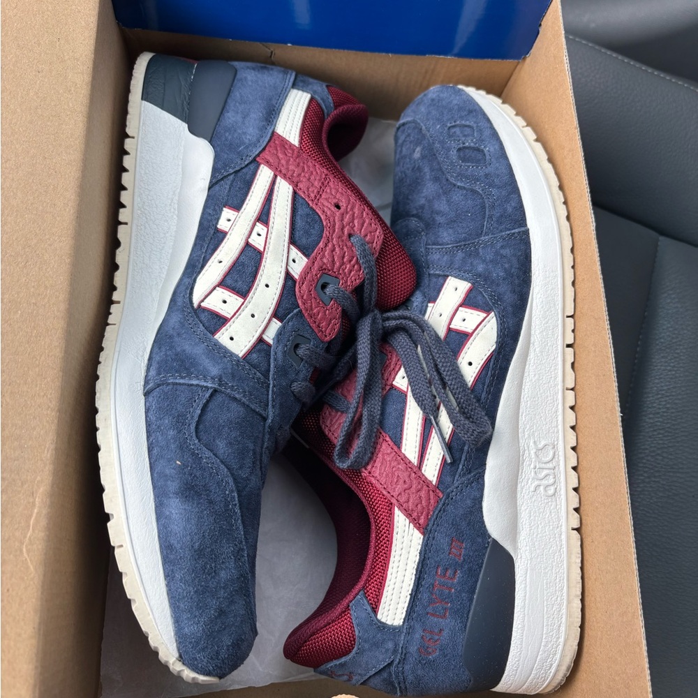 Asics Gel-Lyte III in India Ink and Slight White